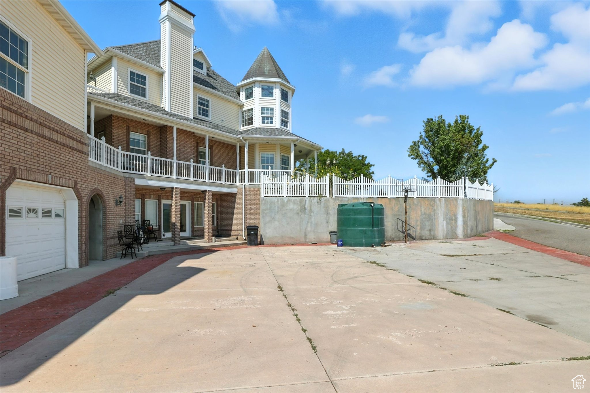 RANCH ESTATES - Residential