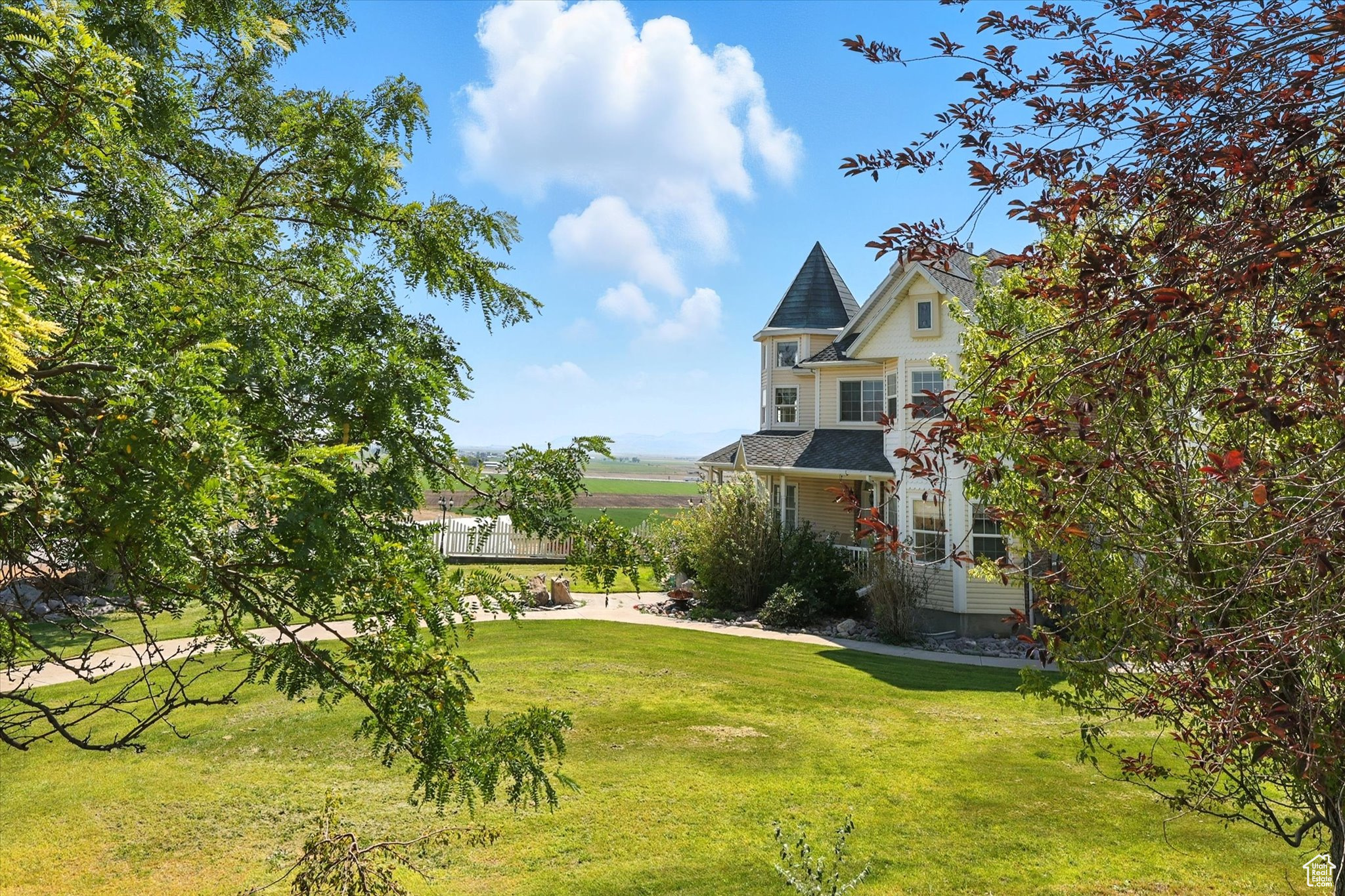 RANCH ESTATES - Residential