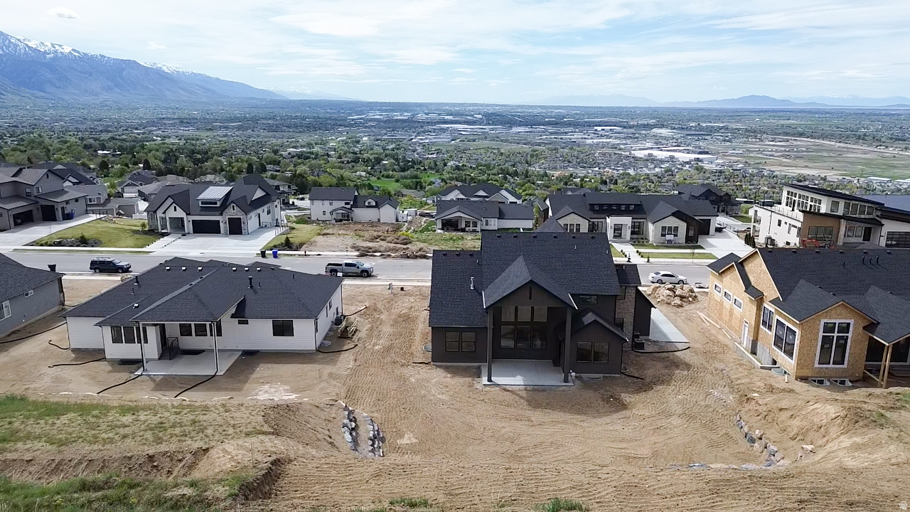 DEER CREST - Residential