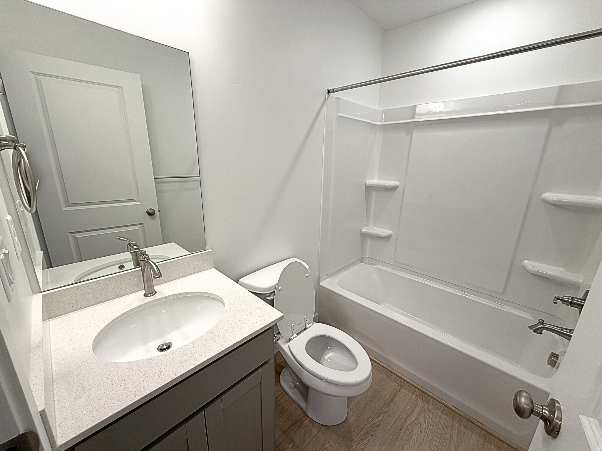 BEACON POINTE - Residential