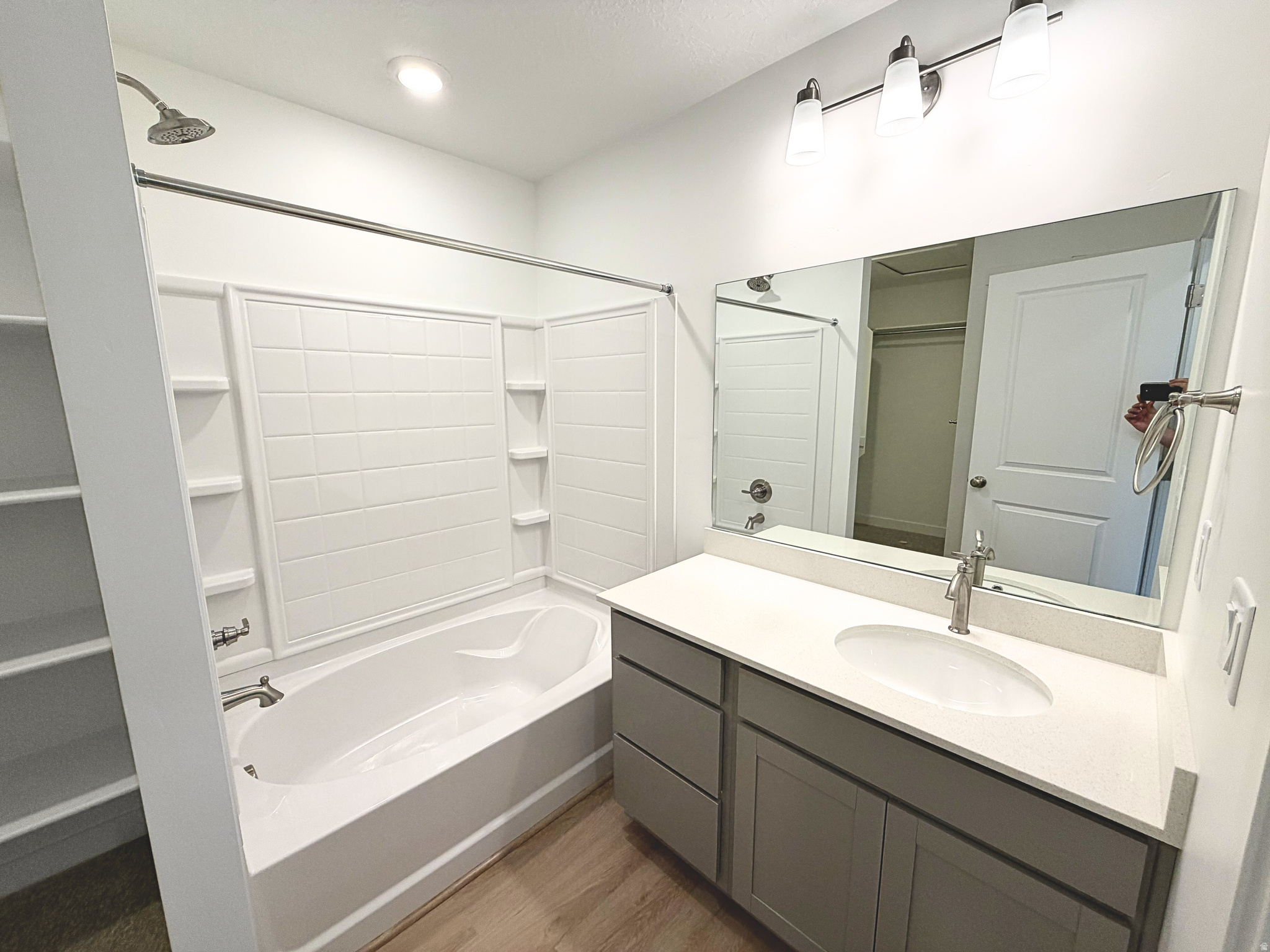 BEACON POINTE - Residential