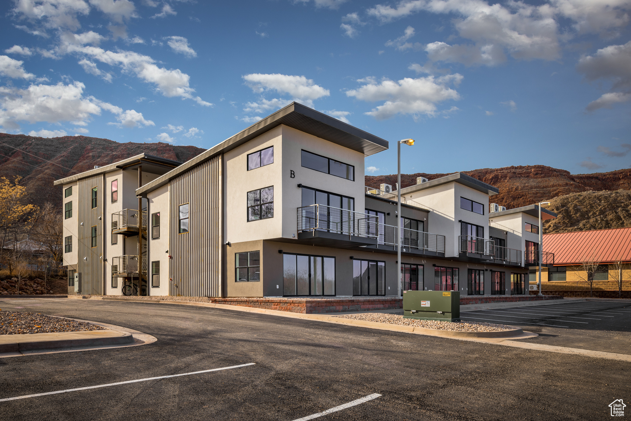 KANE CREEK CONDOMINIUMS - Residential