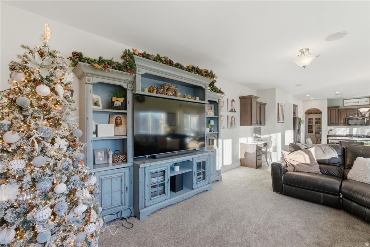 CRYSTAL CREEK - Residential