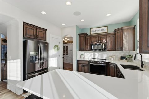 Tiny photo for 2851 W 175 N, West Point, UT 84015 (MLS # 2124779)