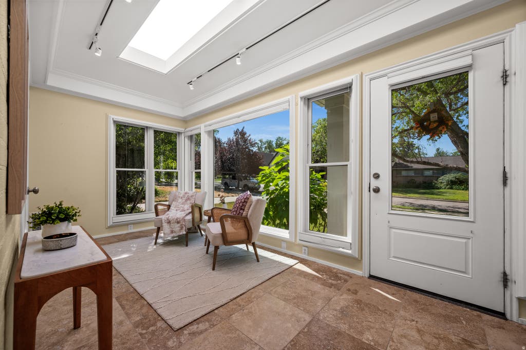 Photo of 2223 E HUBBARD AVE, Salt Lake City, UT 84108 (MLS # 2175978)