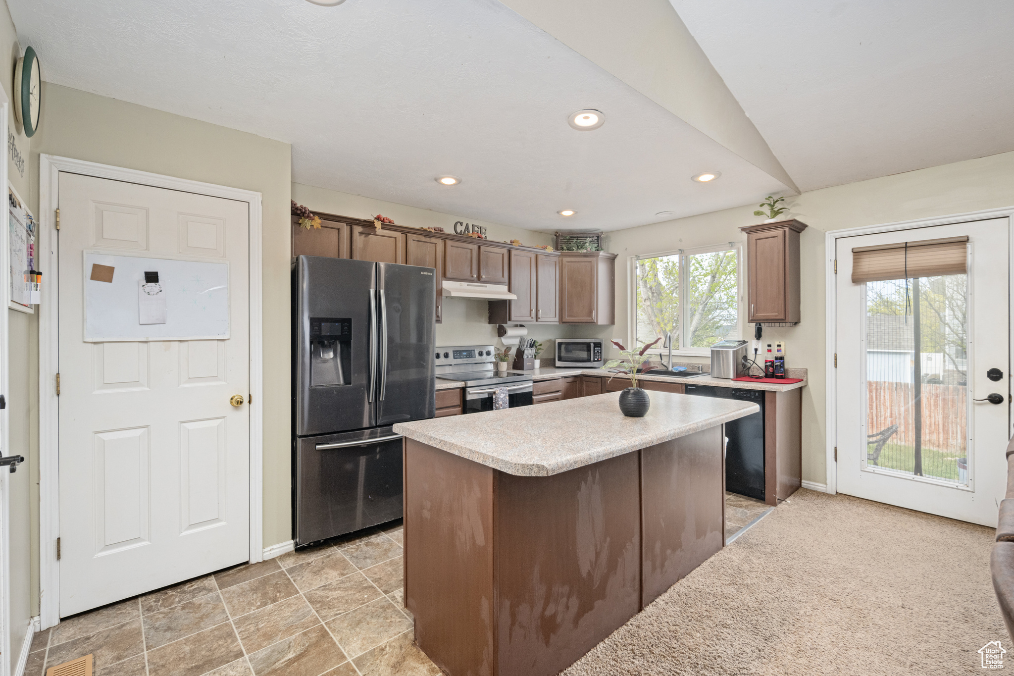 8729 S Mcginnis Ln, West Jordan, Utah image 13