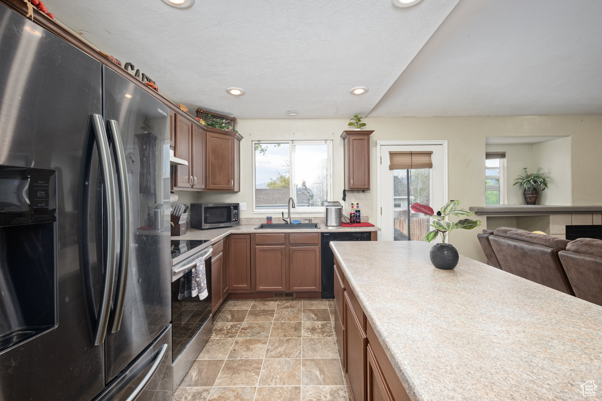 8729 S Mcginnis Ln, West Jordan, Utah image 7