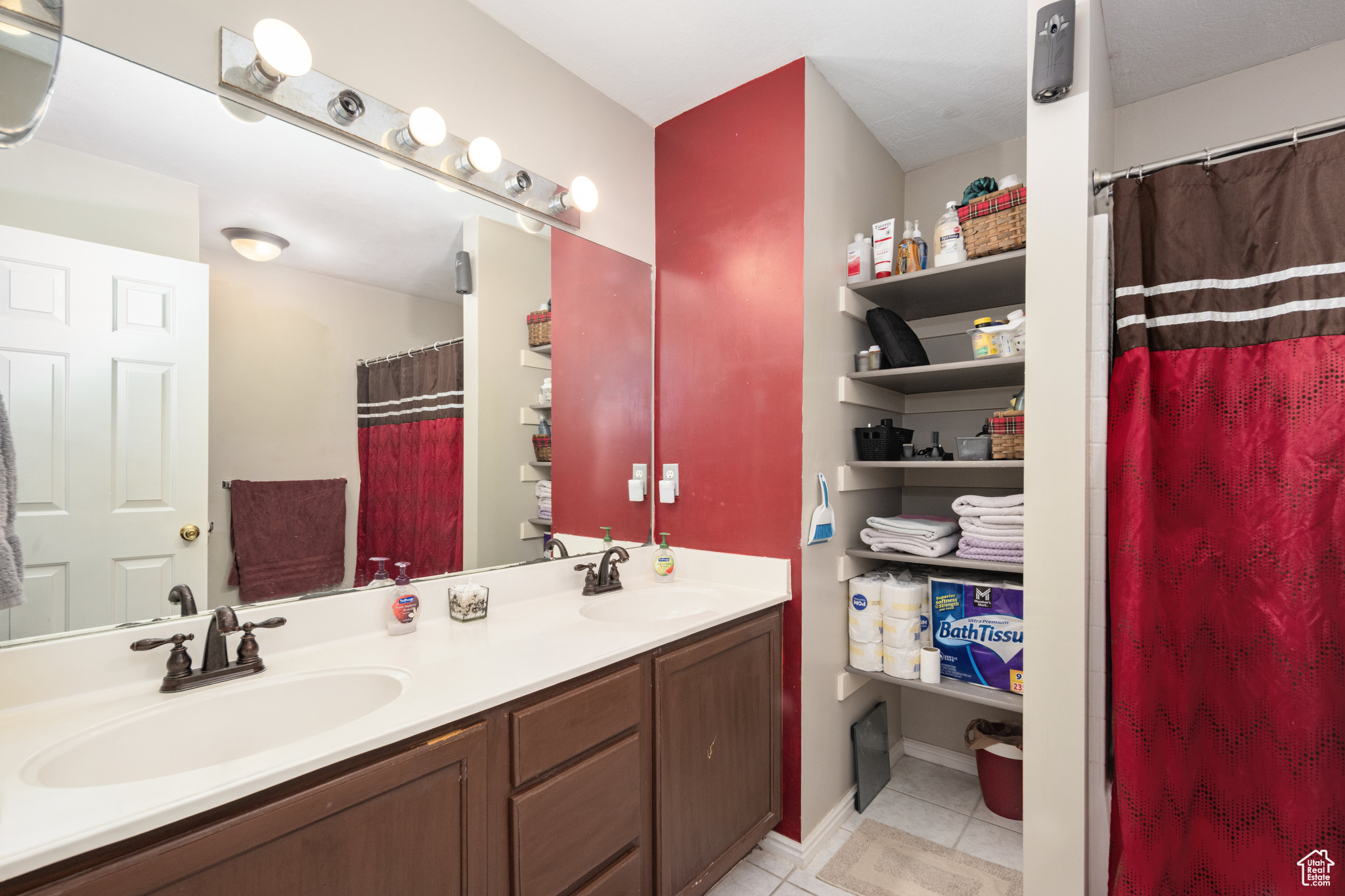 8729 S Mcginnis Ln, West Jordan, Utah image 16