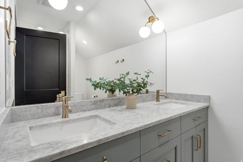 Tiny photo for 573 W CASCADE MEADOWS LOOP, Midway, UT 84049 (MLS # 2183326)
