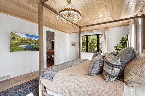 Tiny photo for 573 W CASCADE MEADOWS LOOP, Midway, UT 84049 (MLS # 2183326)