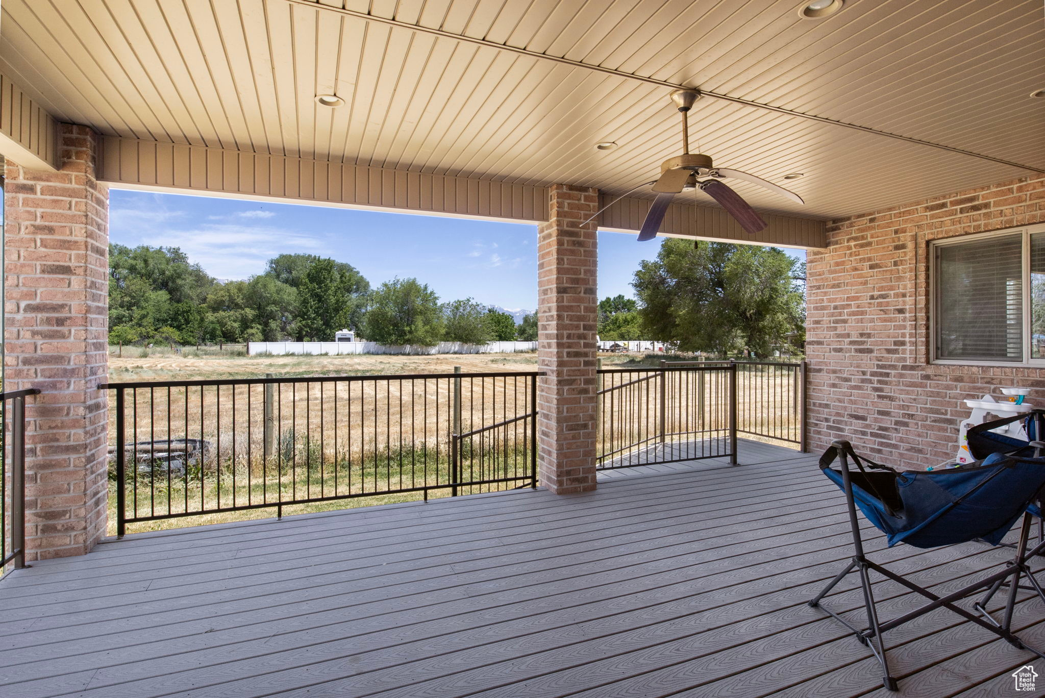ELNORA ESTATES - Residential