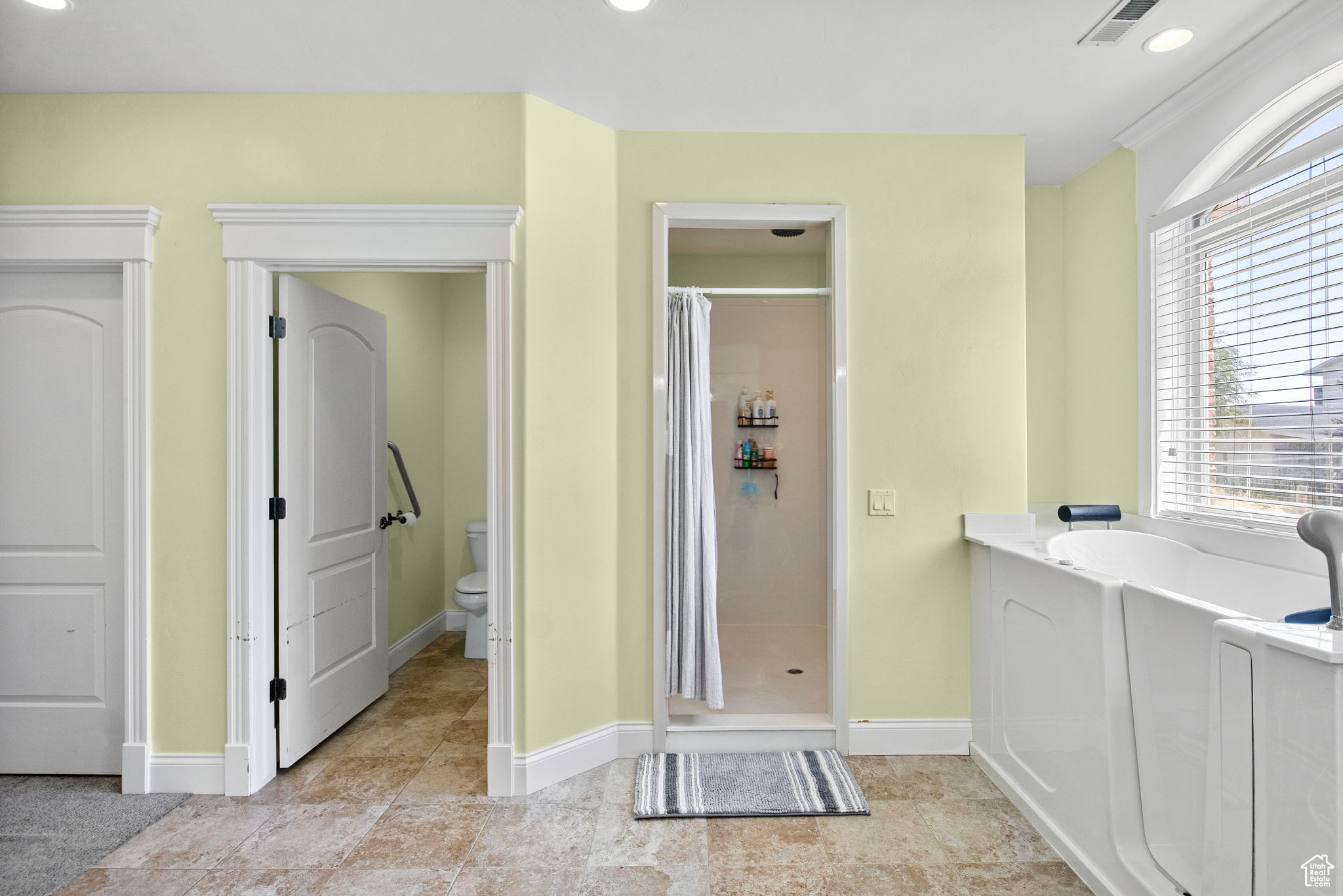 ELNORA ESTATES - Residential