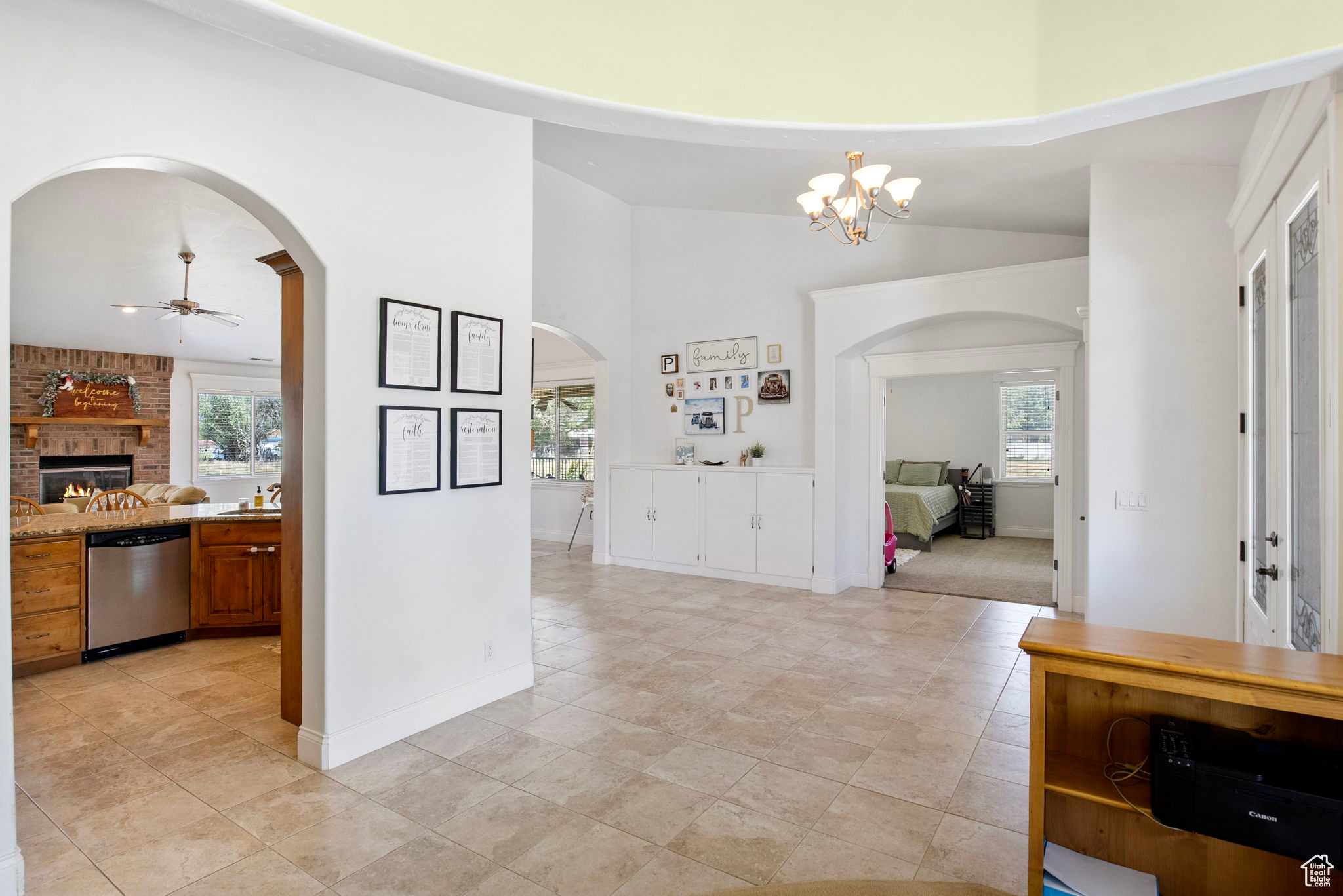ELNORA ESTATES - Residential