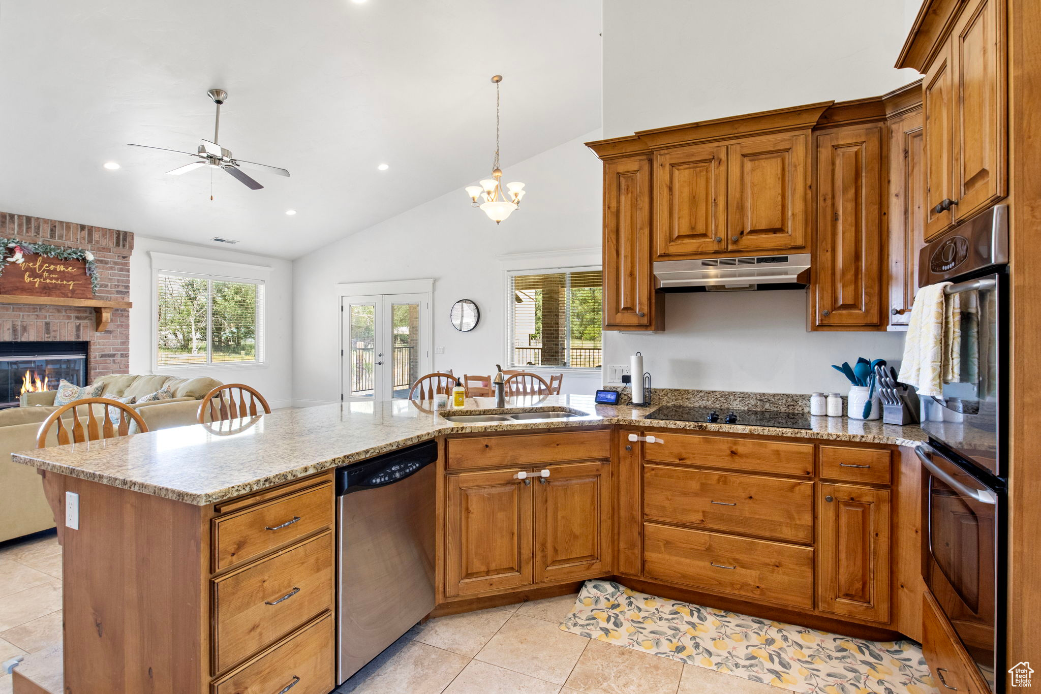 ELNORA ESTATES - Residential