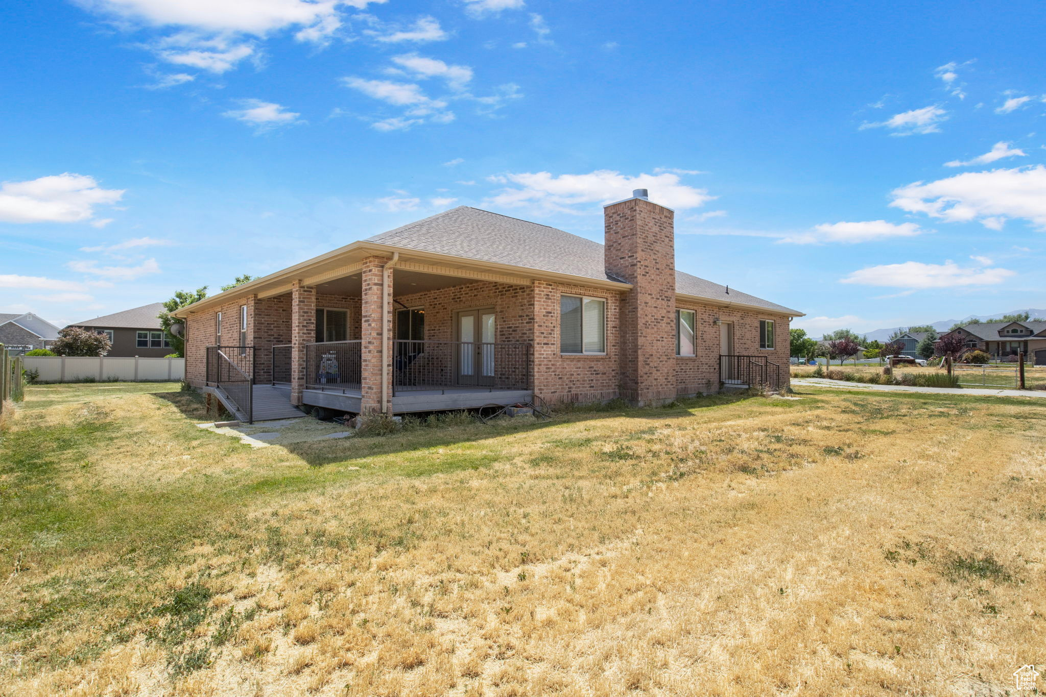 ELNORA ESTATES - Residential