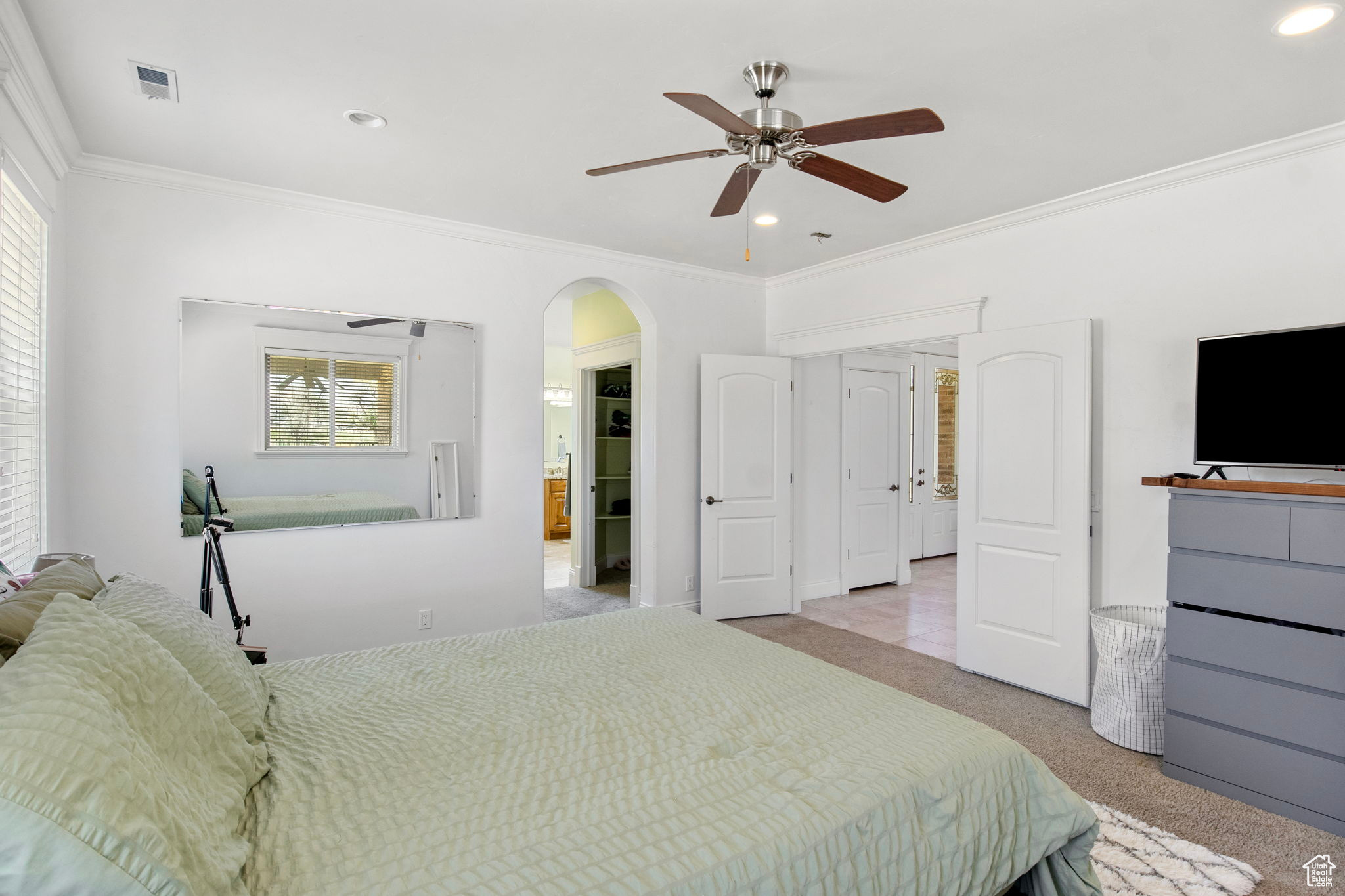 ELNORA ESTATES - Residential