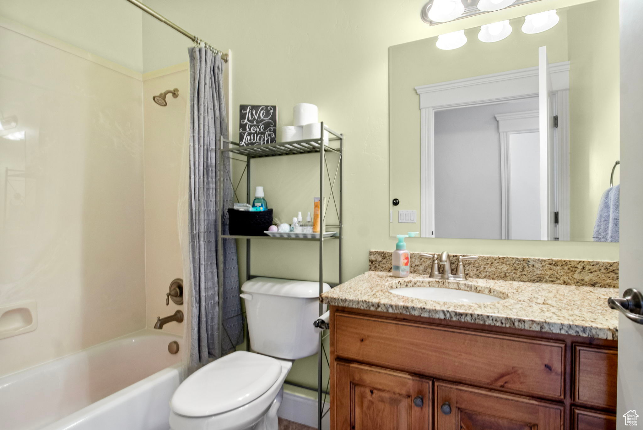 ELNORA ESTATES - Residential