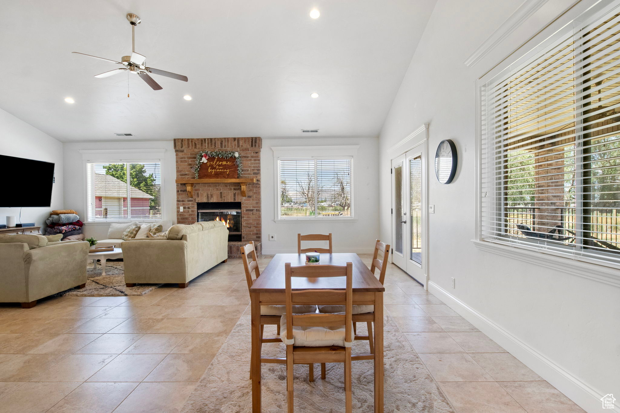 ELNORA ESTATES - Residential