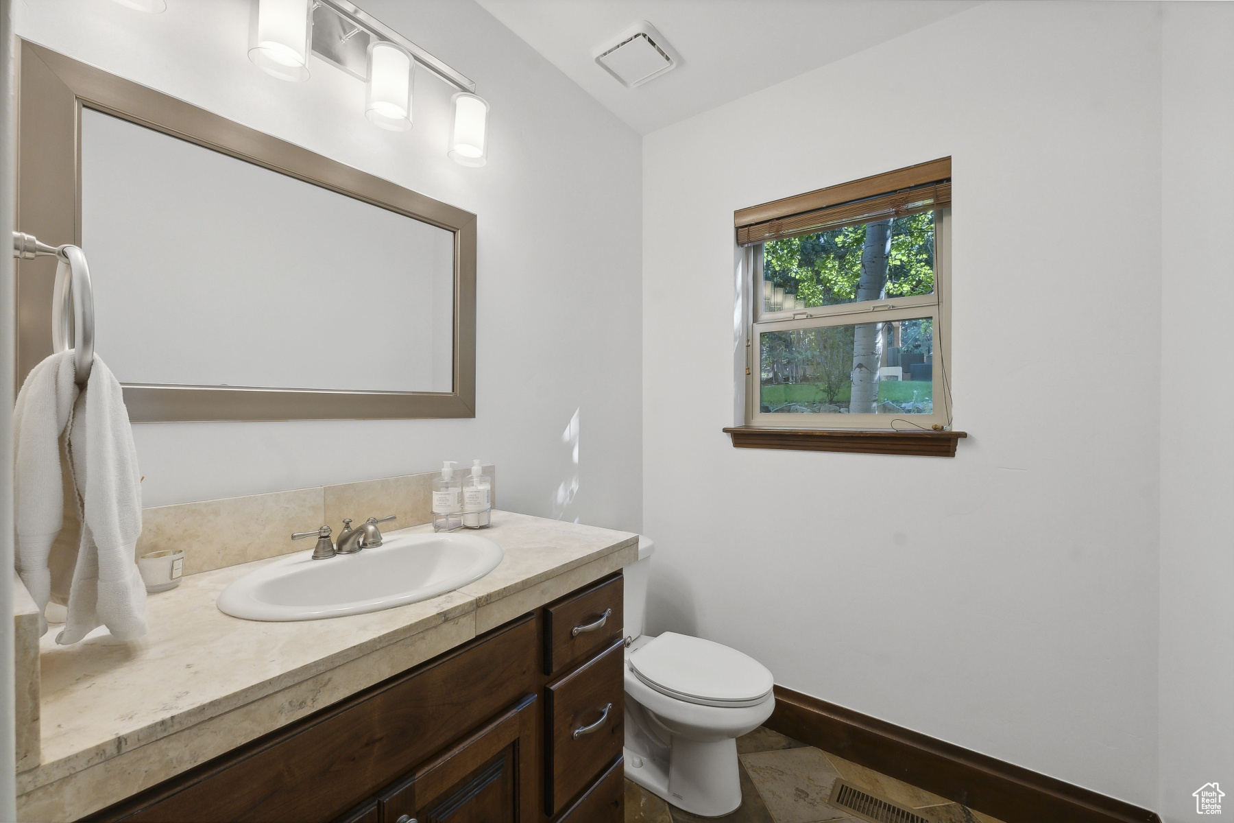 Park City, Utah 84098, United States, 5 Bedrooms Bedrooms, ,4 BathroomsBathrooms,Residential,Pending,44668