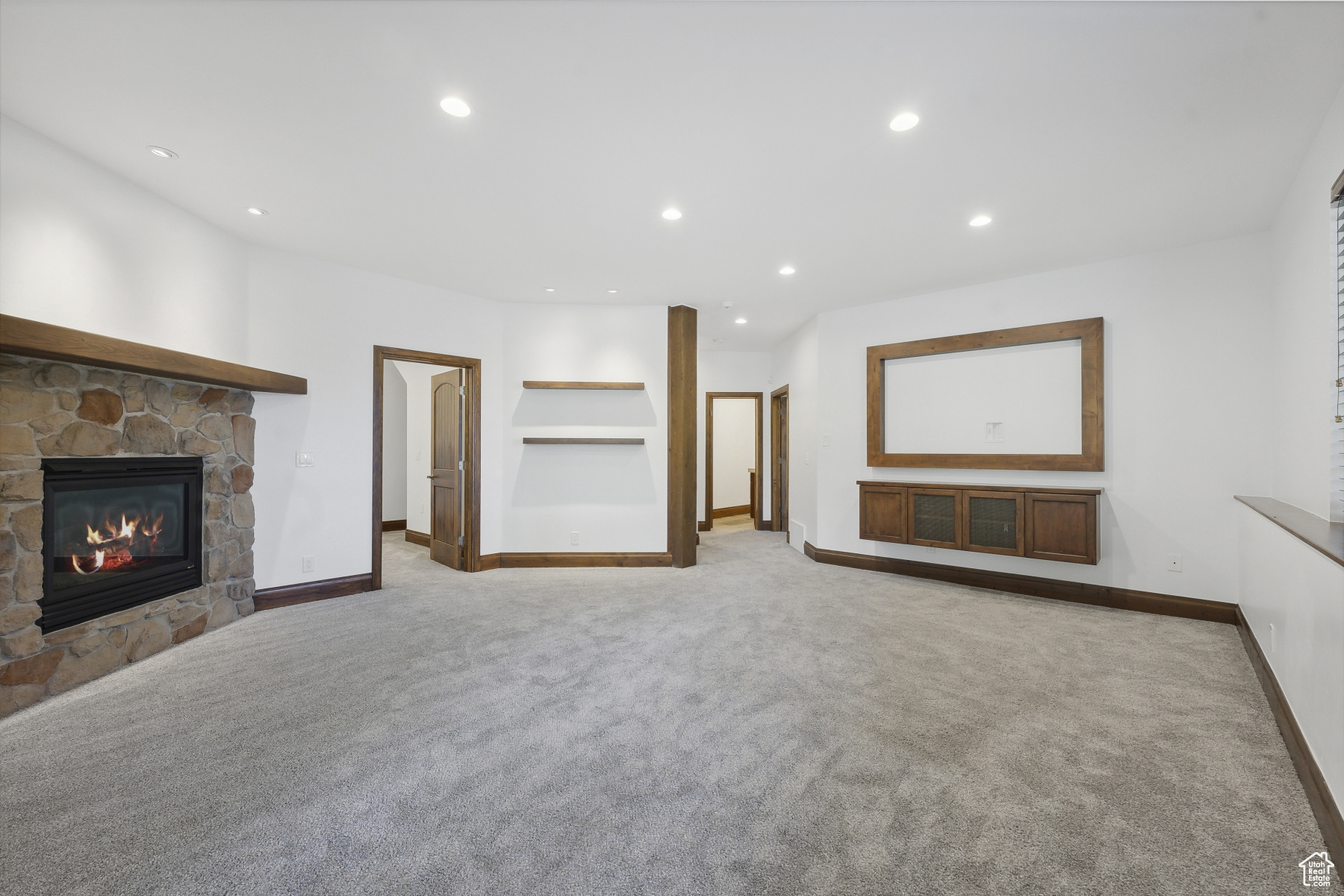 Park City, Utah 84098, United States, 5 Bedrooms Bedrooms, ,4 BathroomsBathrooms,Residential,Pending,44668