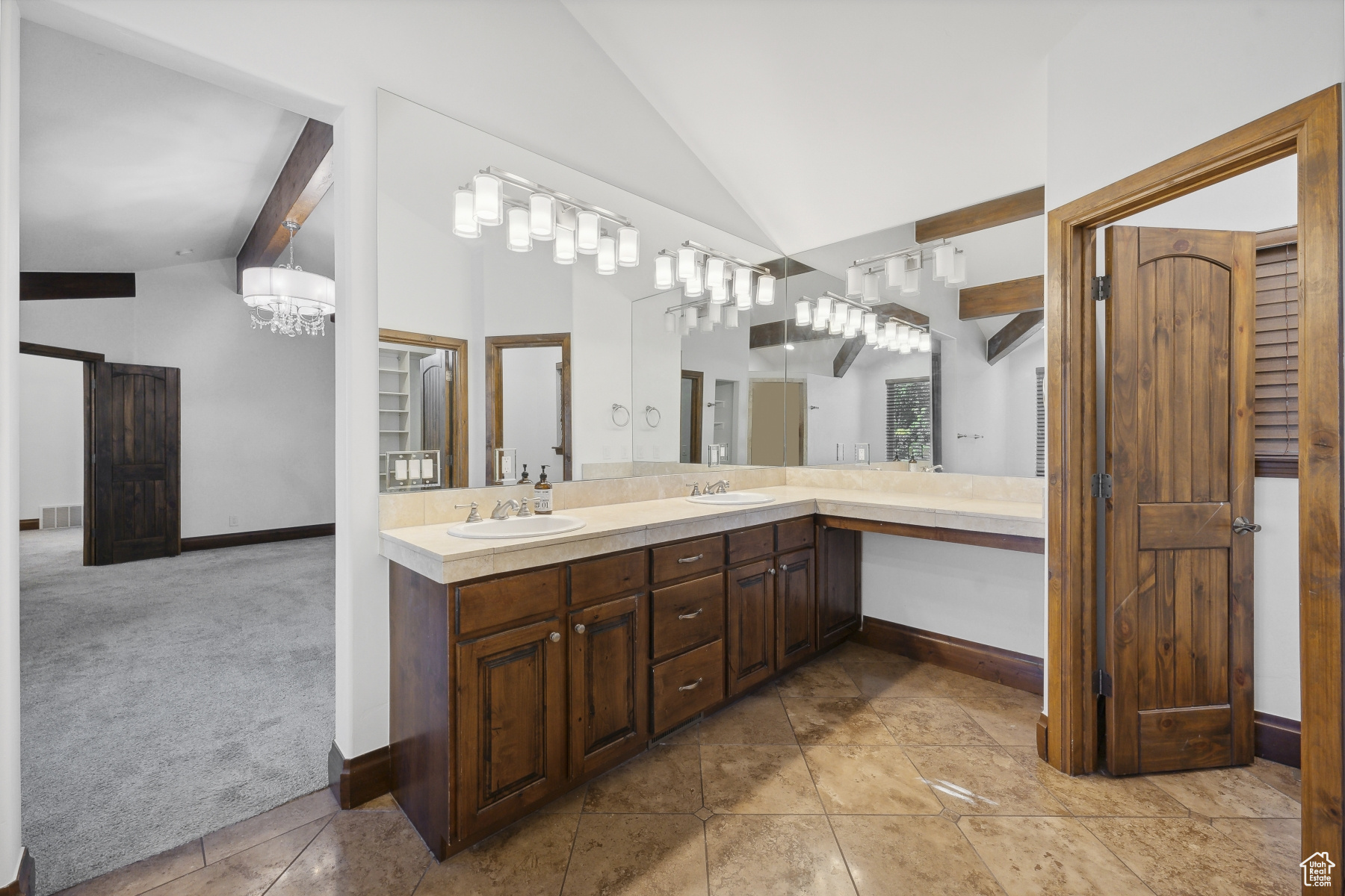 Park City, Utah 84098, United States, 5 Bedrooms Bedrooms, ,4 BathroomsBathrooms,Residential,Pending,44668