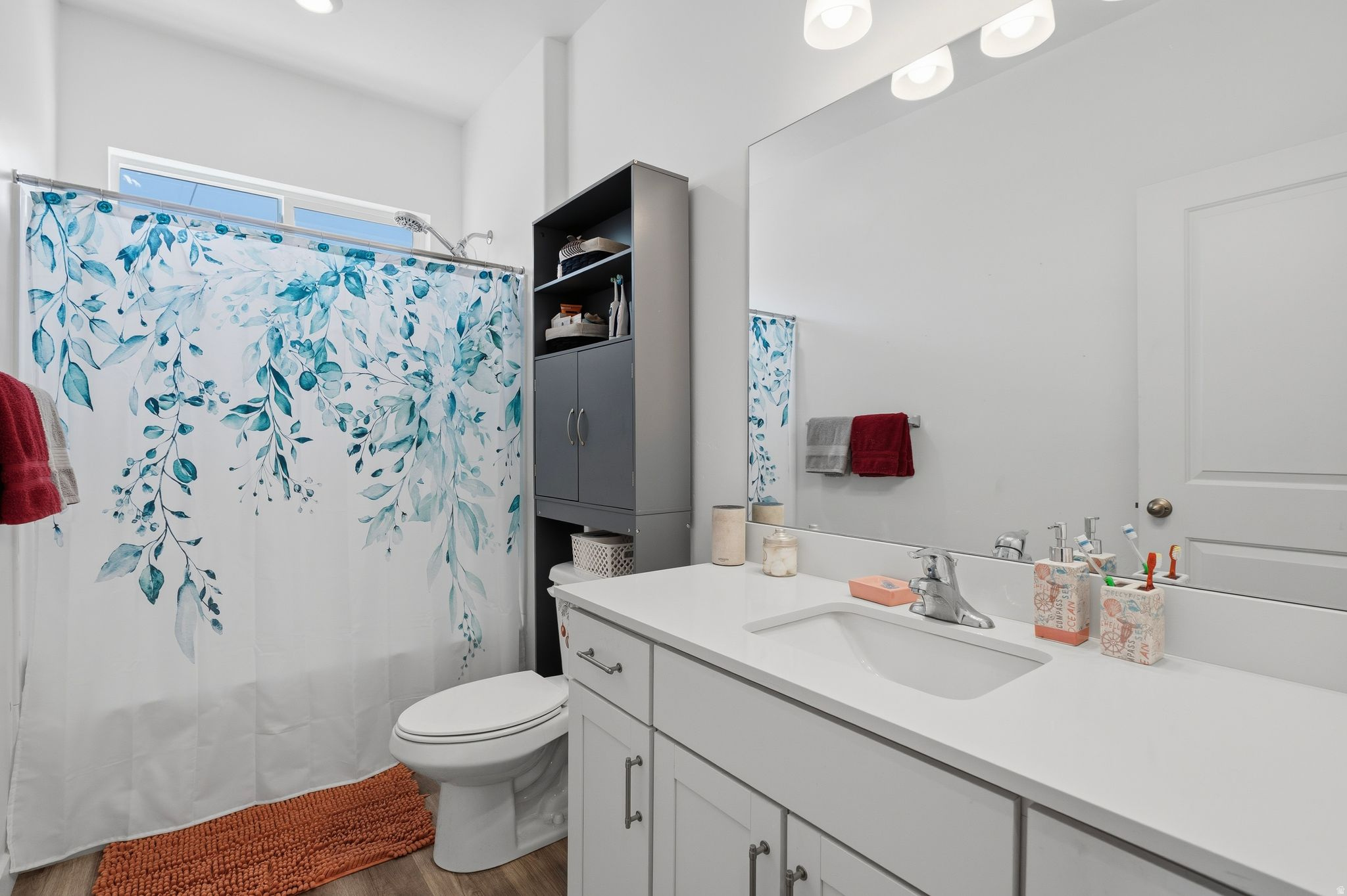 HAWTHORN ESTATES - Residential