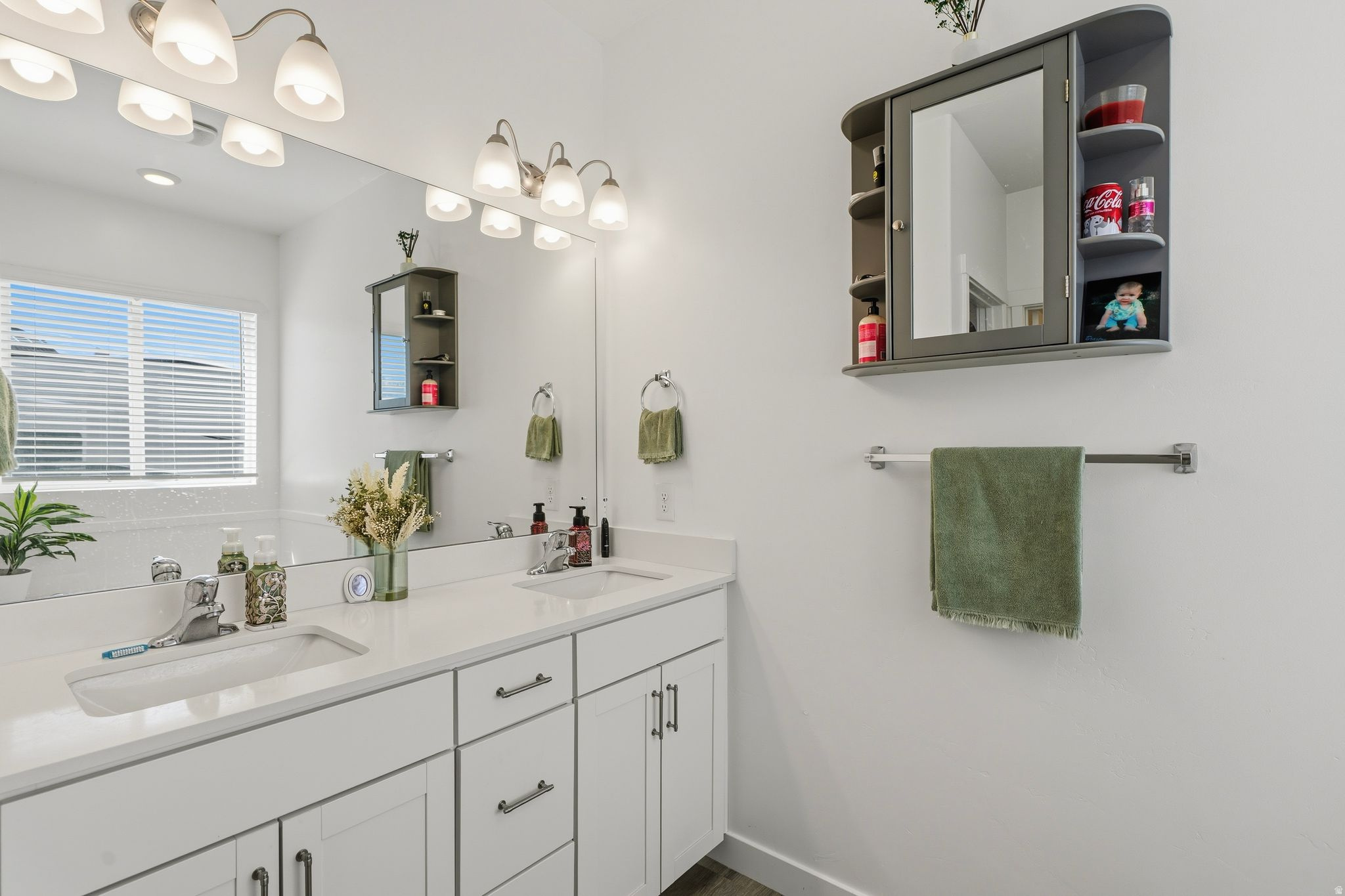 HAWTHORN ESTATES - Residential