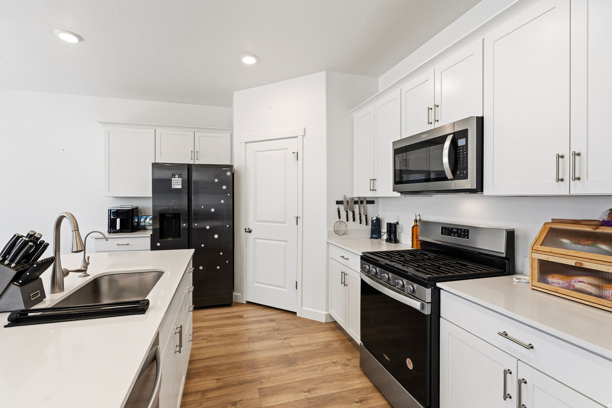 HAWTHORN ESTATES - Residential