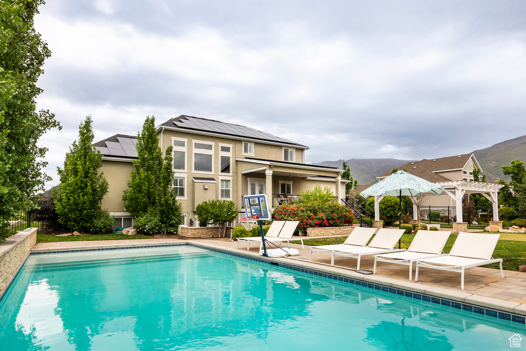 1309 W Atrium Ct, Farmington, Utah image 11