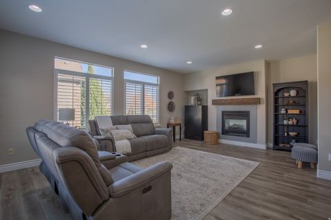 Tiny photo for 3348 W 200 N, Layton, UT 84041 (MLS # 2124693)