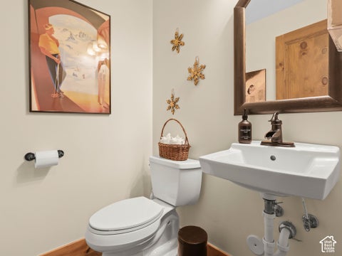 Tiny photo for 2275 E 6200 S, Holladay, UT 84121 (MLS # 2190439)