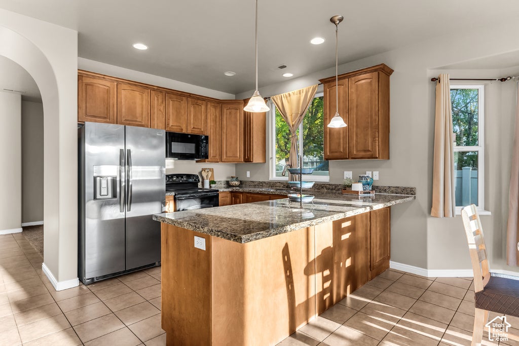 Photo of 998 BERKSHIRE DR, North Salt Lake, UT 84054 (MLS # 2190786)