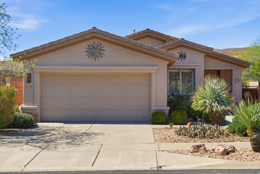 Photo of 2159 N SILVERSTONE WAY, Washington, UT 84780 (MLS # 2146068)