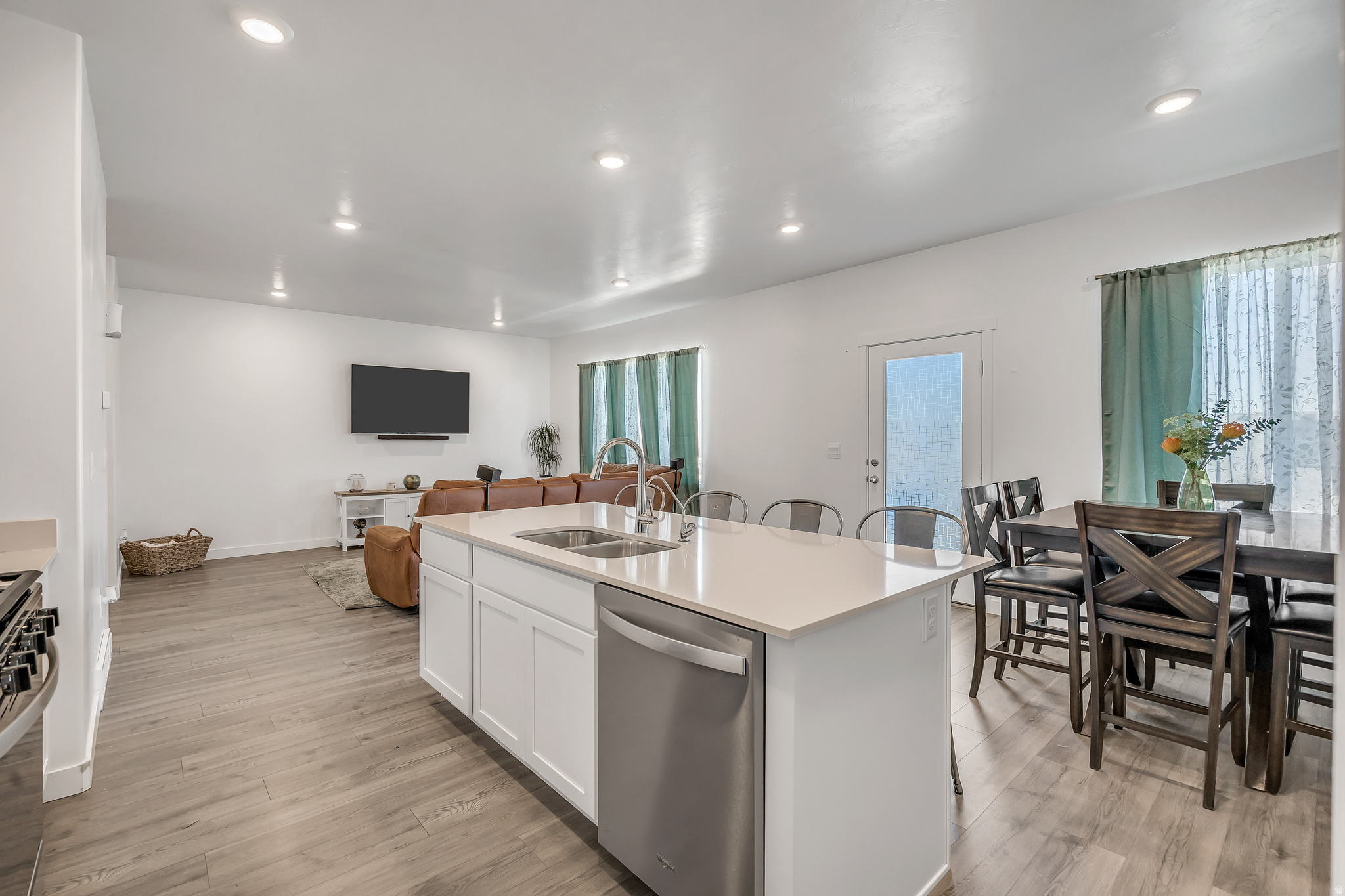 LITTLE VALLEY GATEWAY - Residential