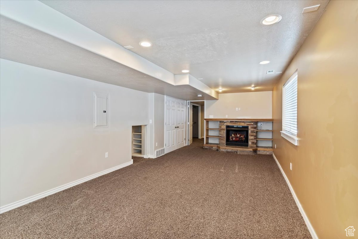 FOX POINT - Residential