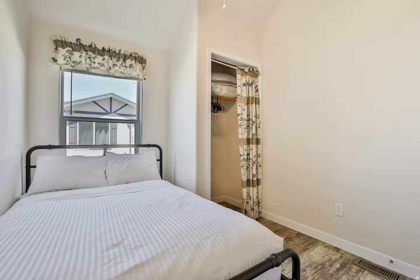 BUTTERCUP MOBILE HOME ESTATE - Residential