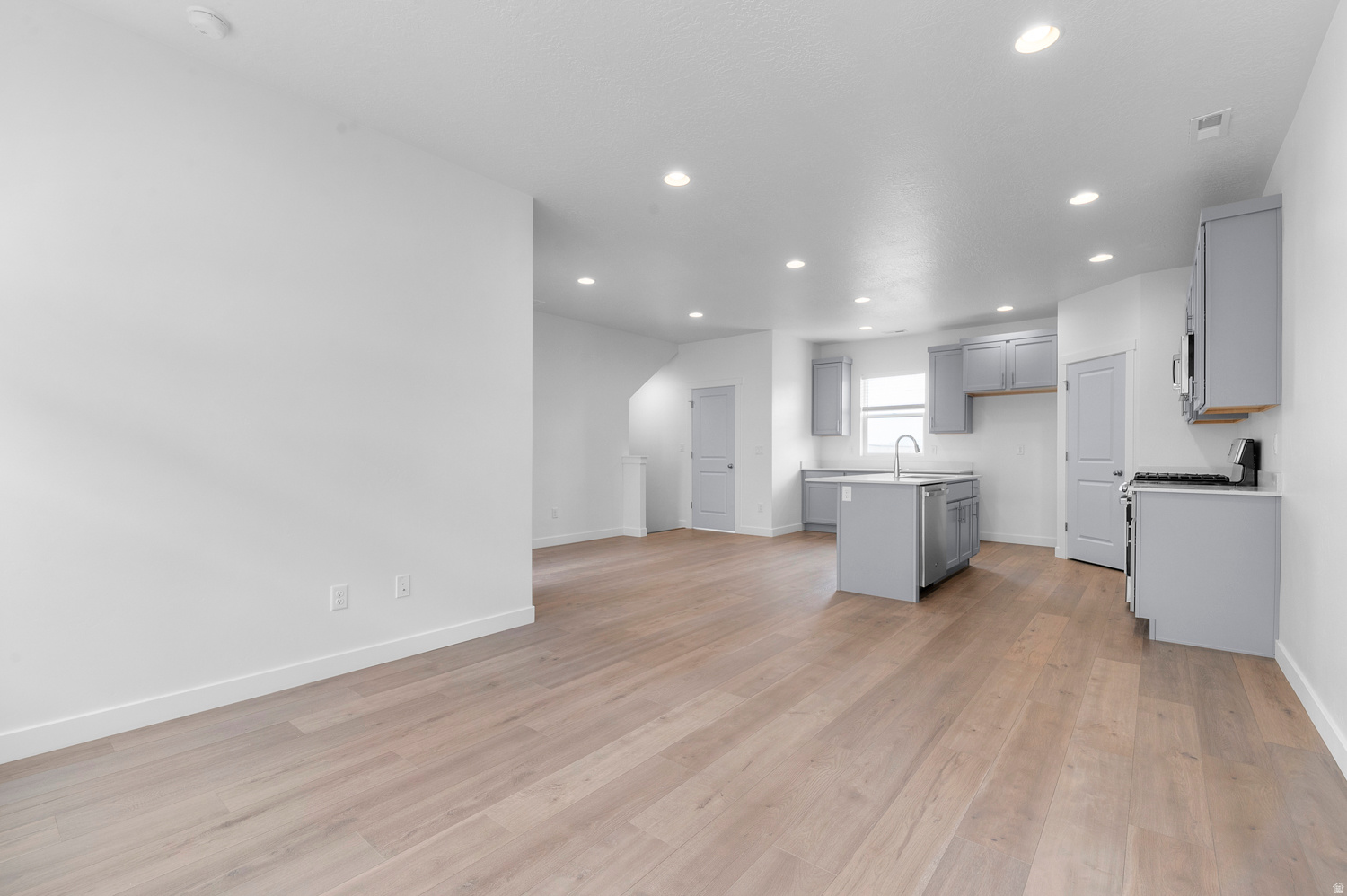 ANDERSON FARMS TOWNS 951 - Residential