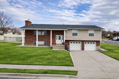 Photo of 1853 S 375 E, Springville, UT 84663 (MLS # 2140129)