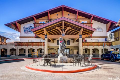 Photo of 784 W RESORT DR #206, Midway, UT 84049 (MLS # 2051543)