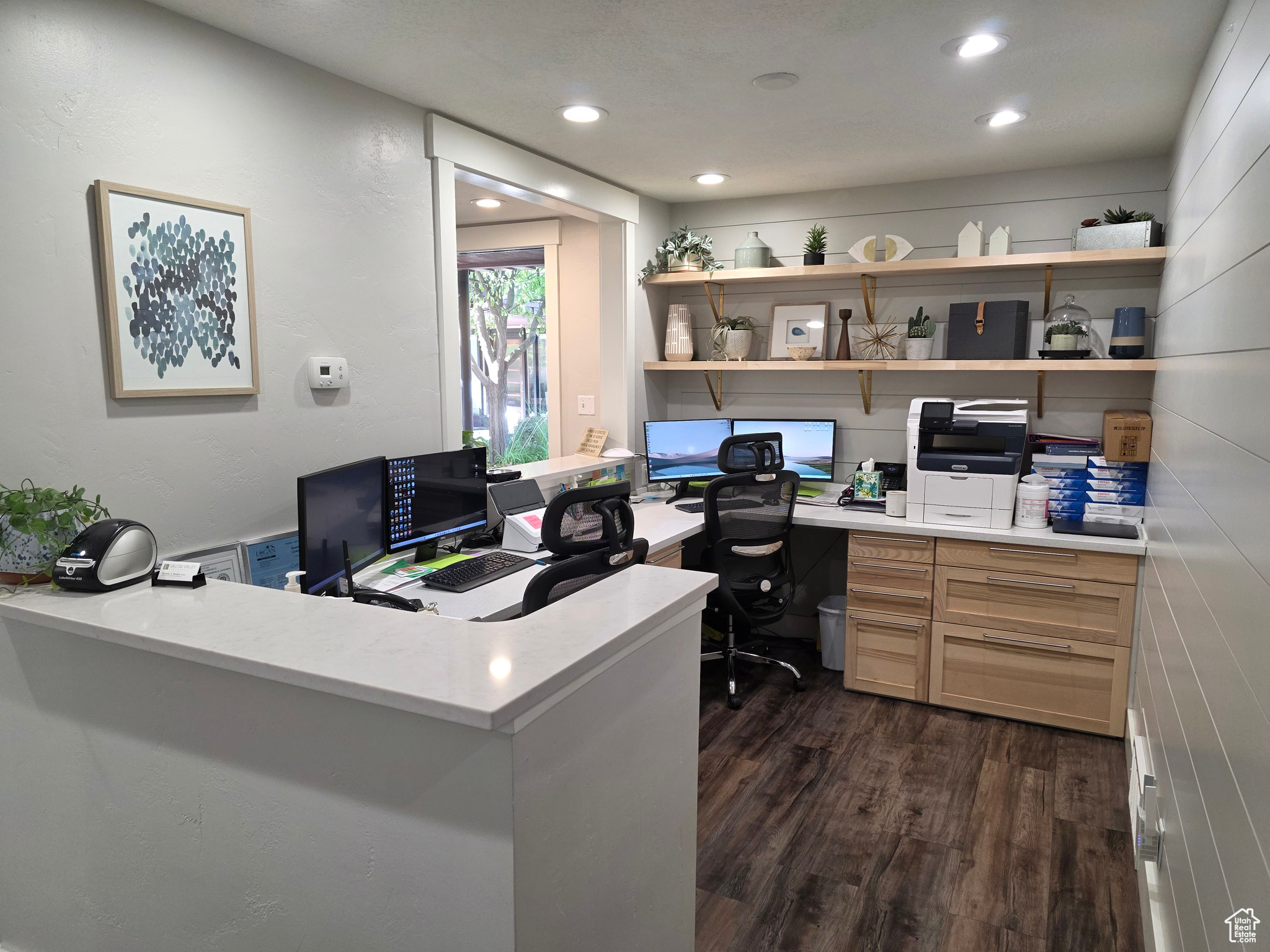 PROFESSIONAL PLAZA - Commercial Sale