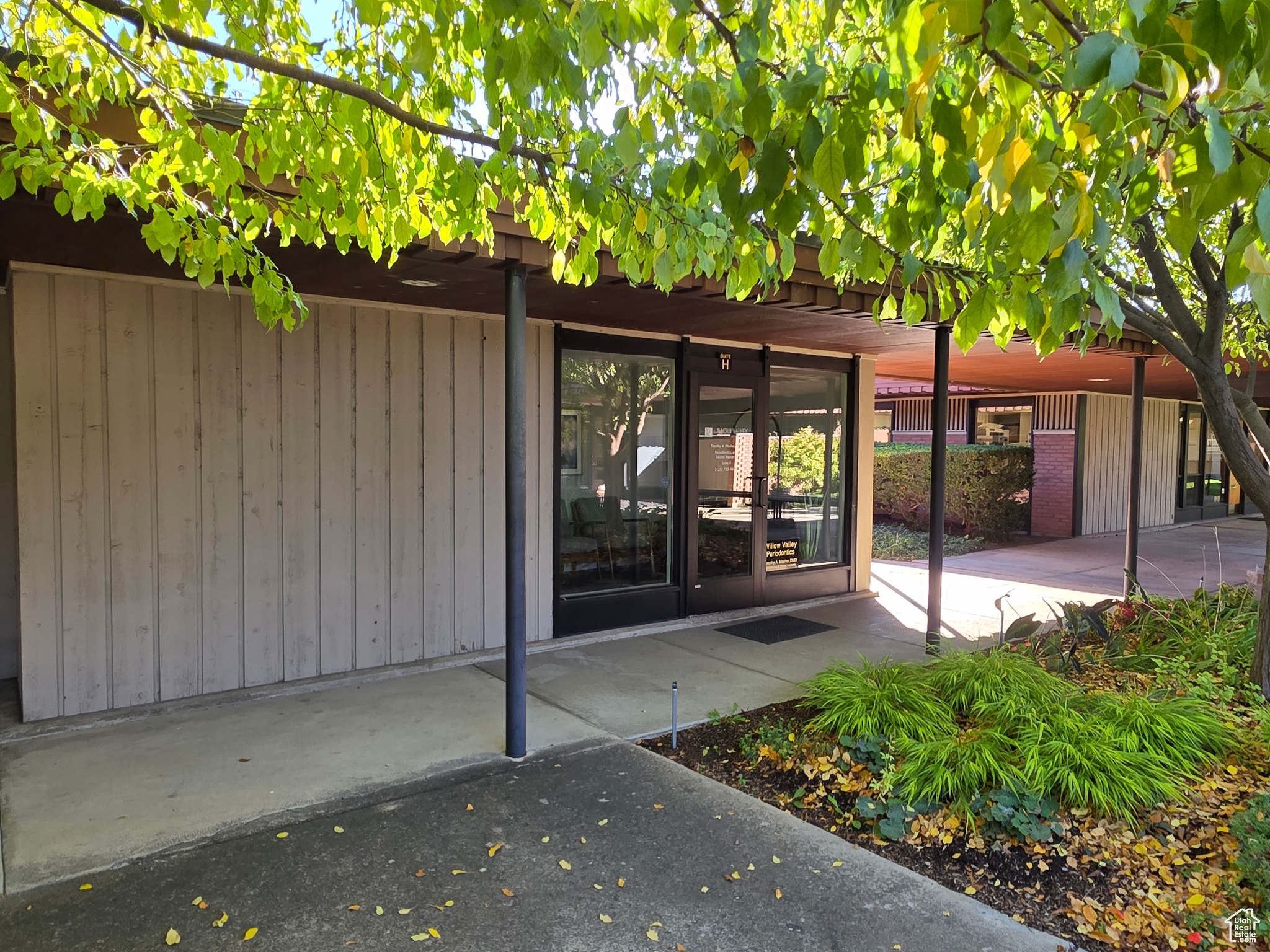 PROFESSIONAL PLAZA - Commercial Sale