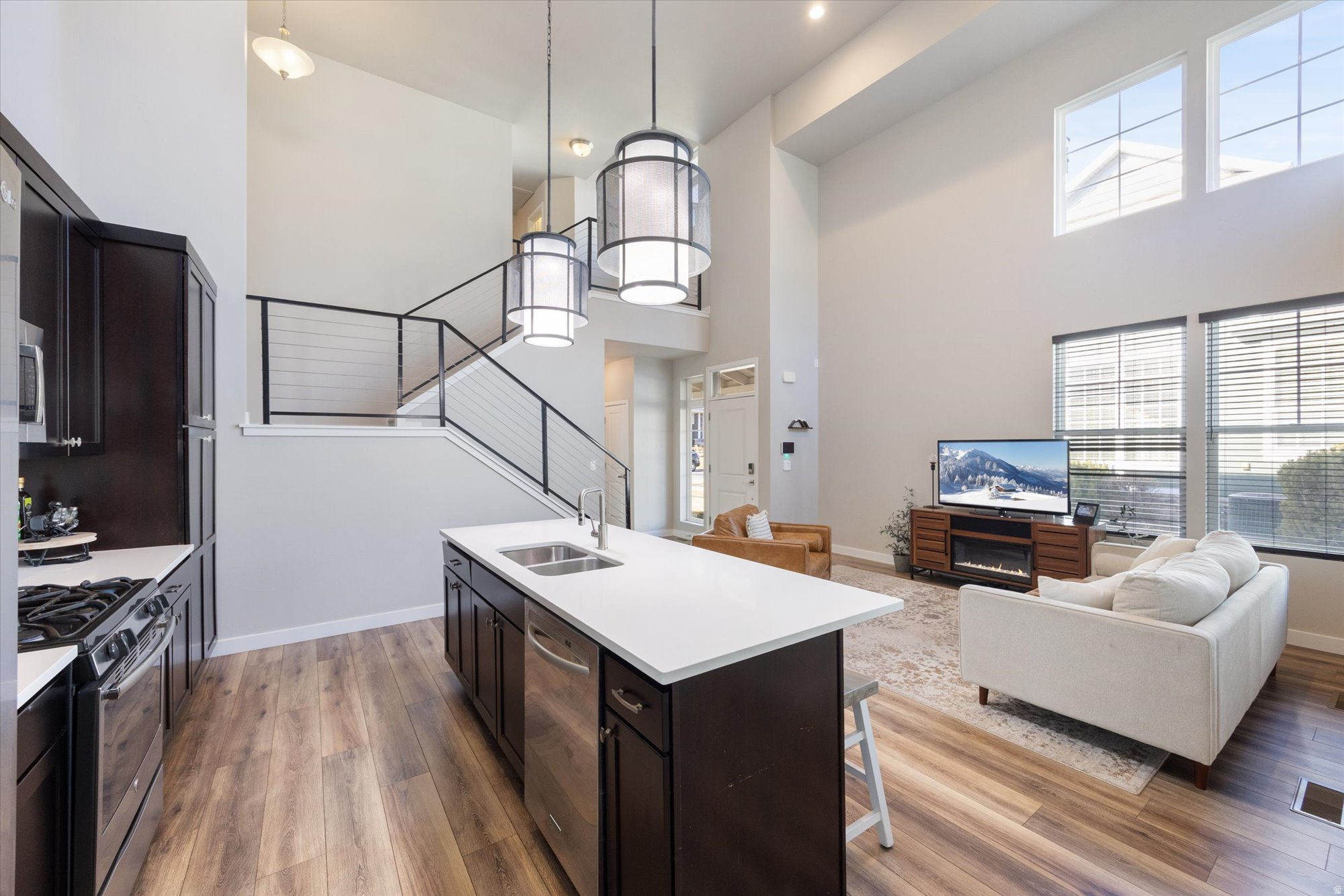 DAYBREAK - Residential