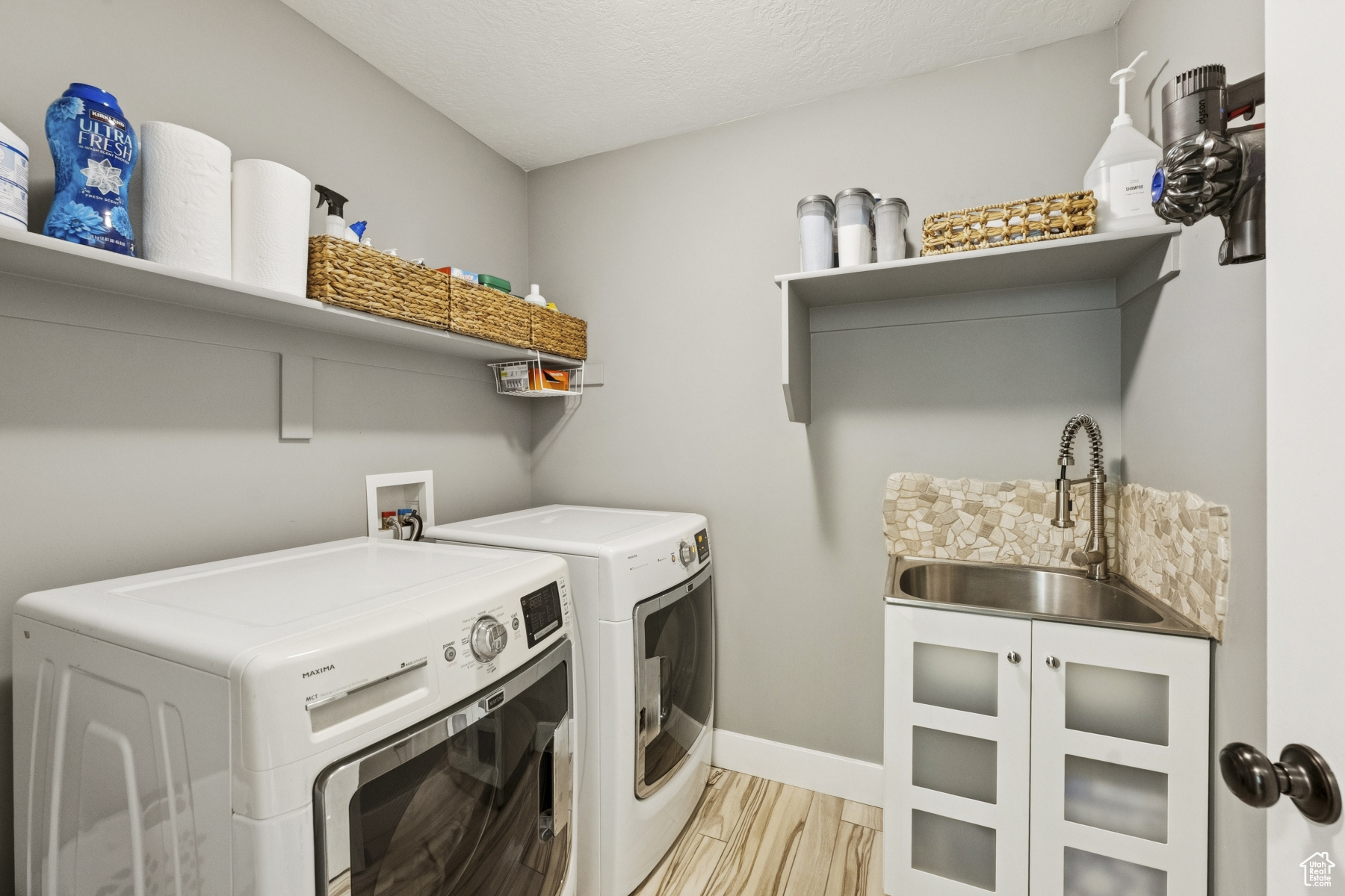FARMINGTON MANORS - Residential