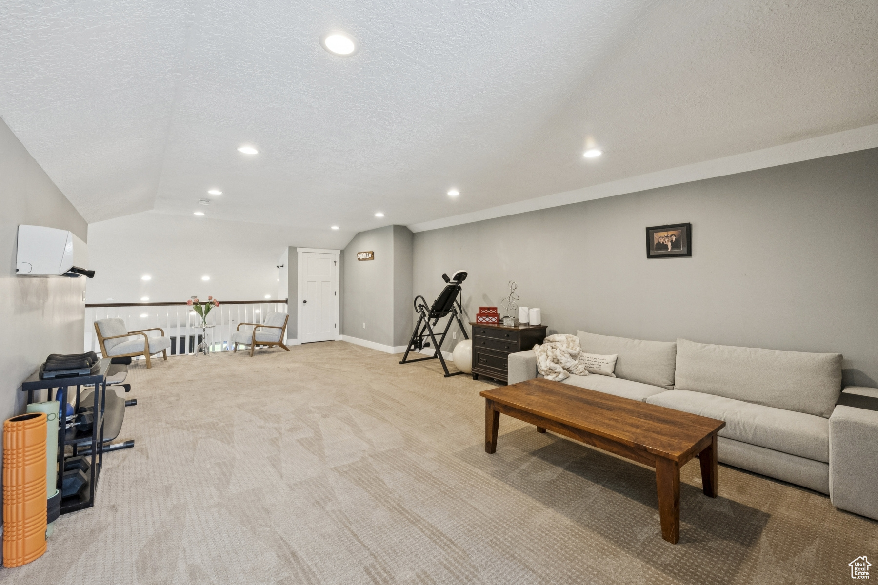 FARMINGTON MANORS - Residential