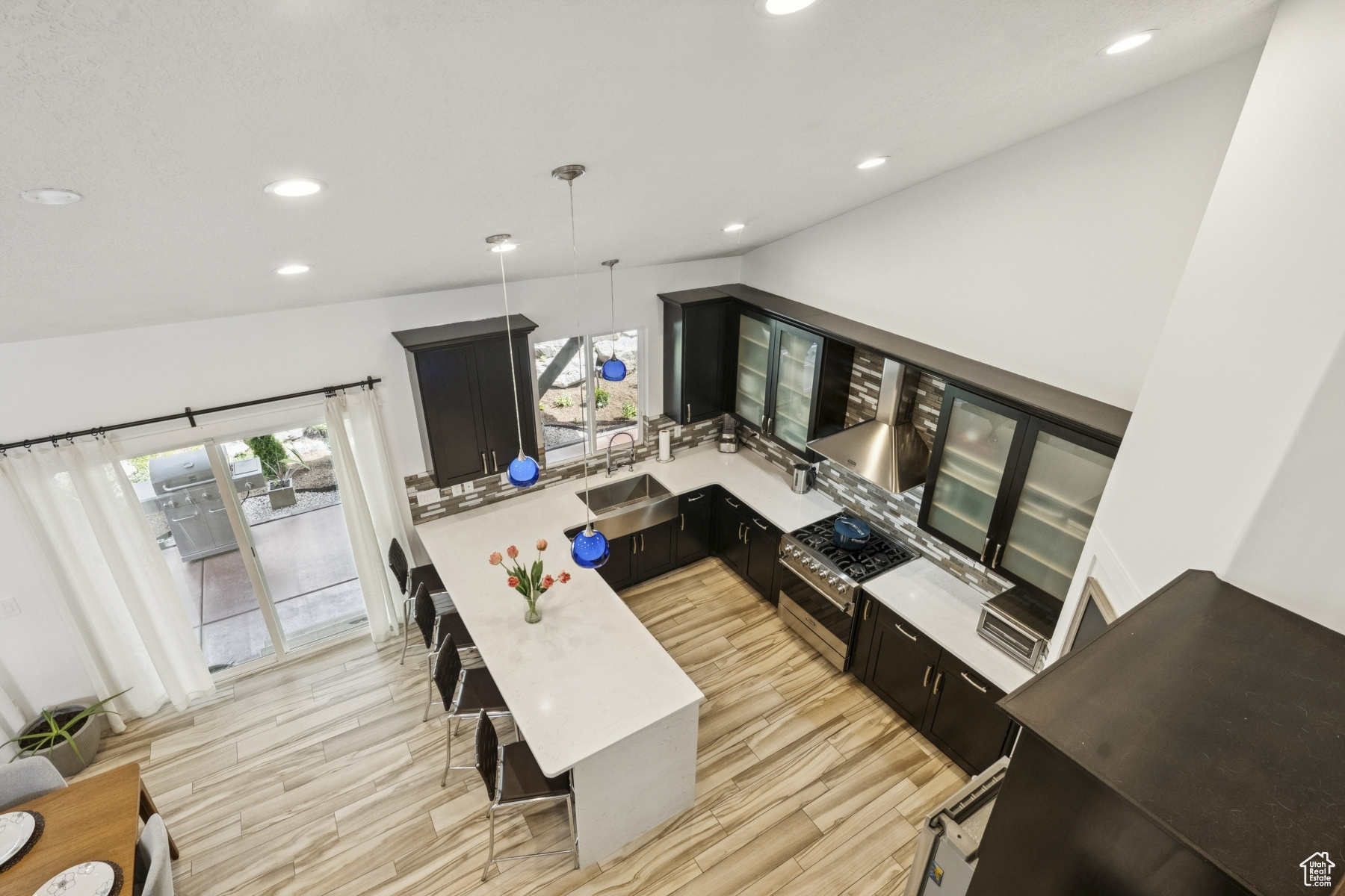 FARMINGTON MANORS - Residential