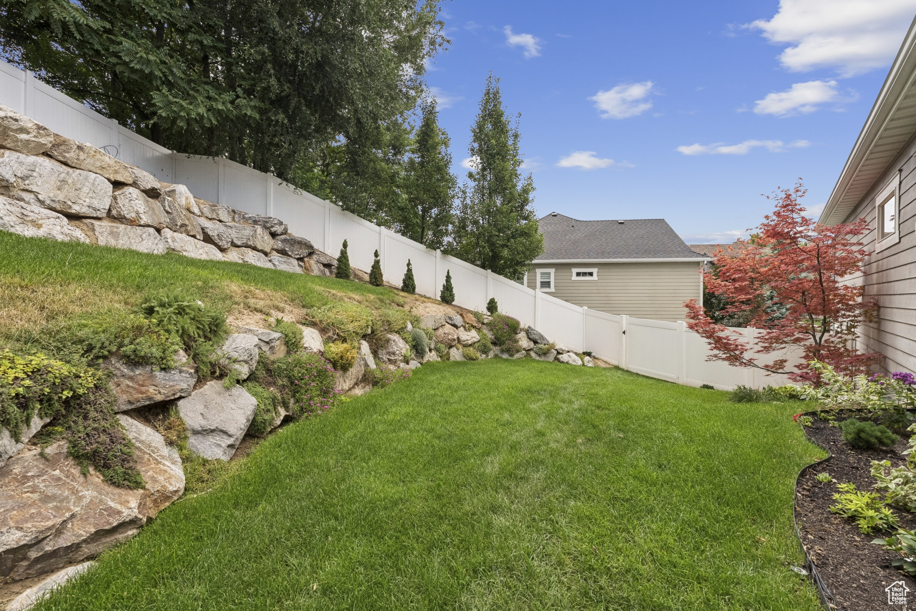 FARMINGTON MANORS - Residential