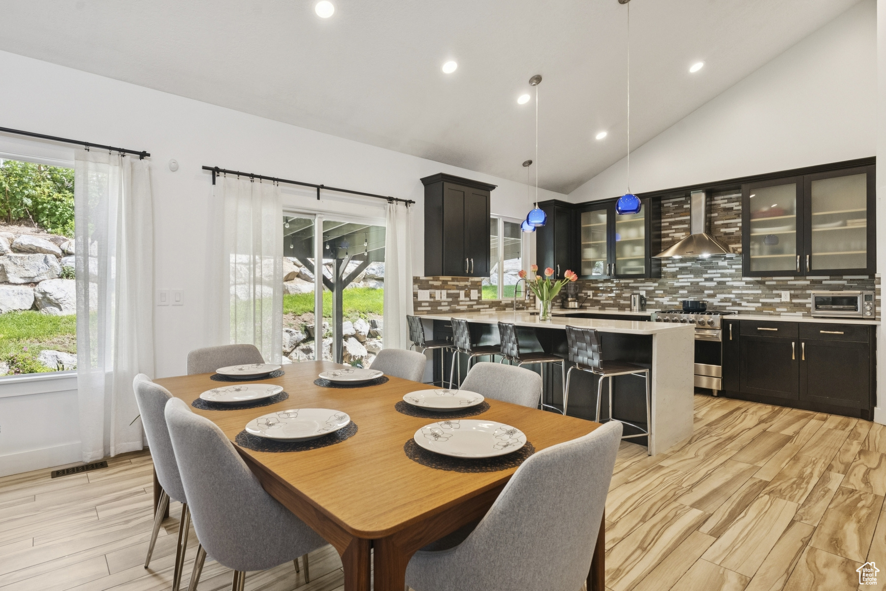 FARMINGTON MANORS - Residential