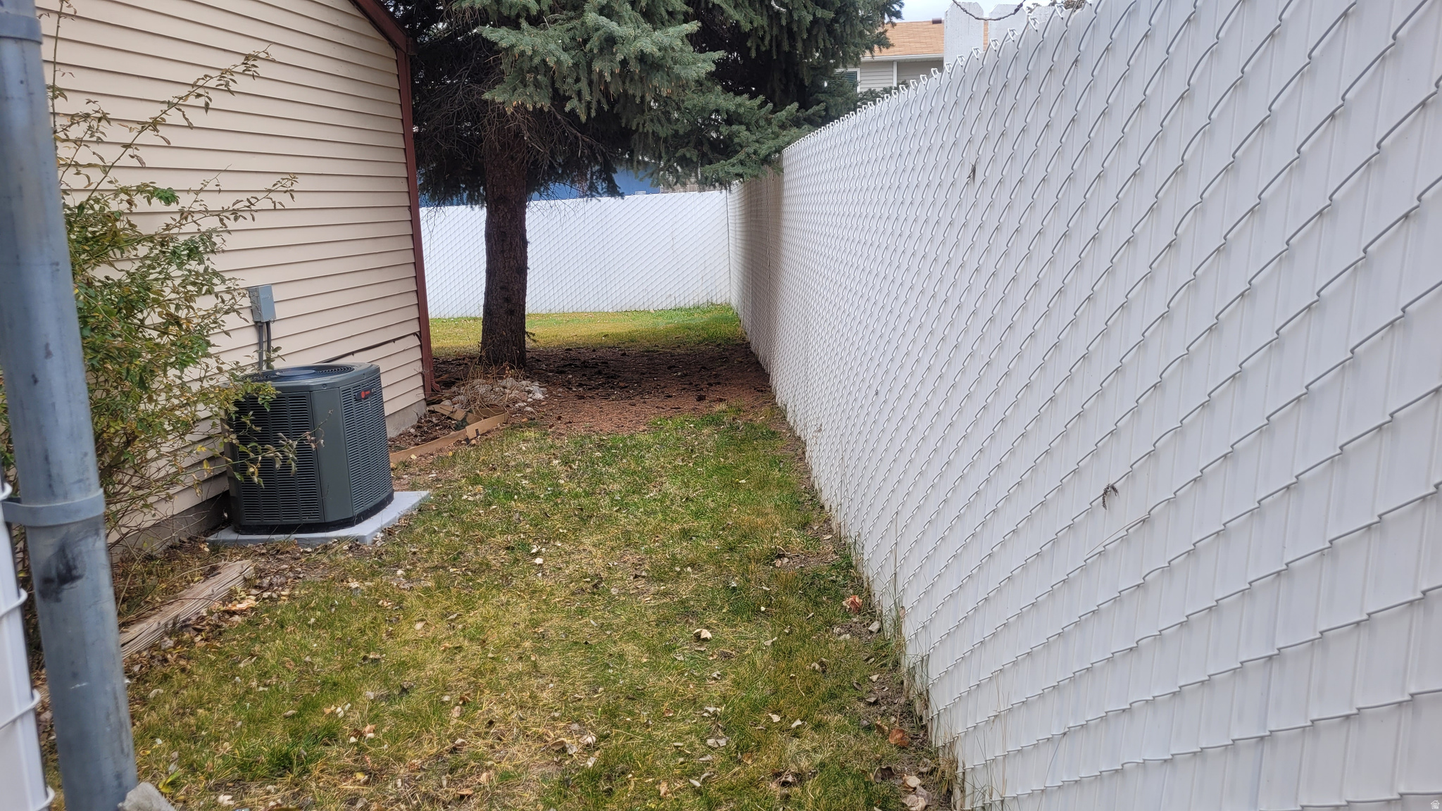 OQUIRRH SHADOWS #4 - Residential Income