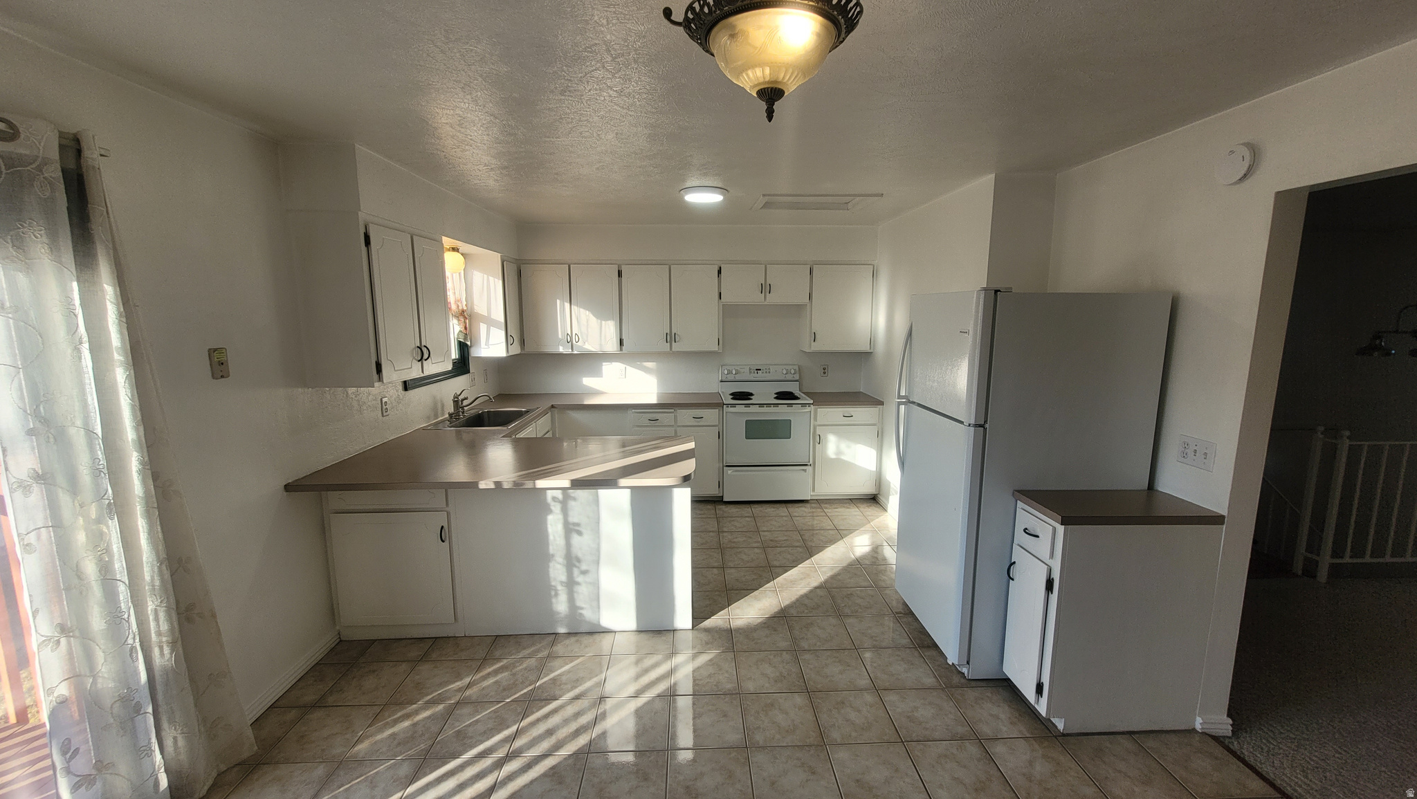 OQUIRRH SHADOWS #4 - Residential Income