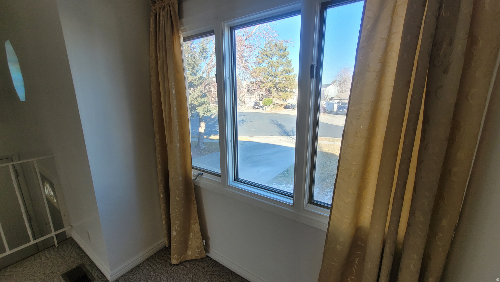 OQUIRRH SHADOWS #4 - Residential Income